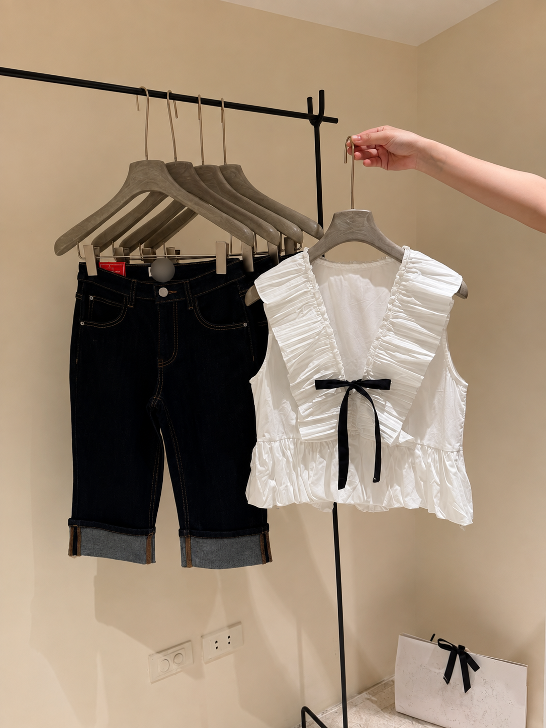 Women’s V-Neck Ruffle Trim Babydoll Blouse - Sleeveless Peplum Top with Contrast Front Tie Bow Accent